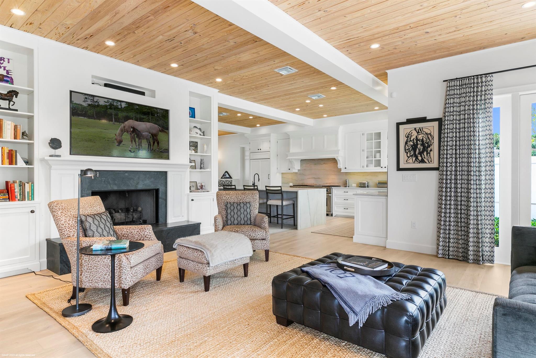 PALM BEACH POINT - Residential