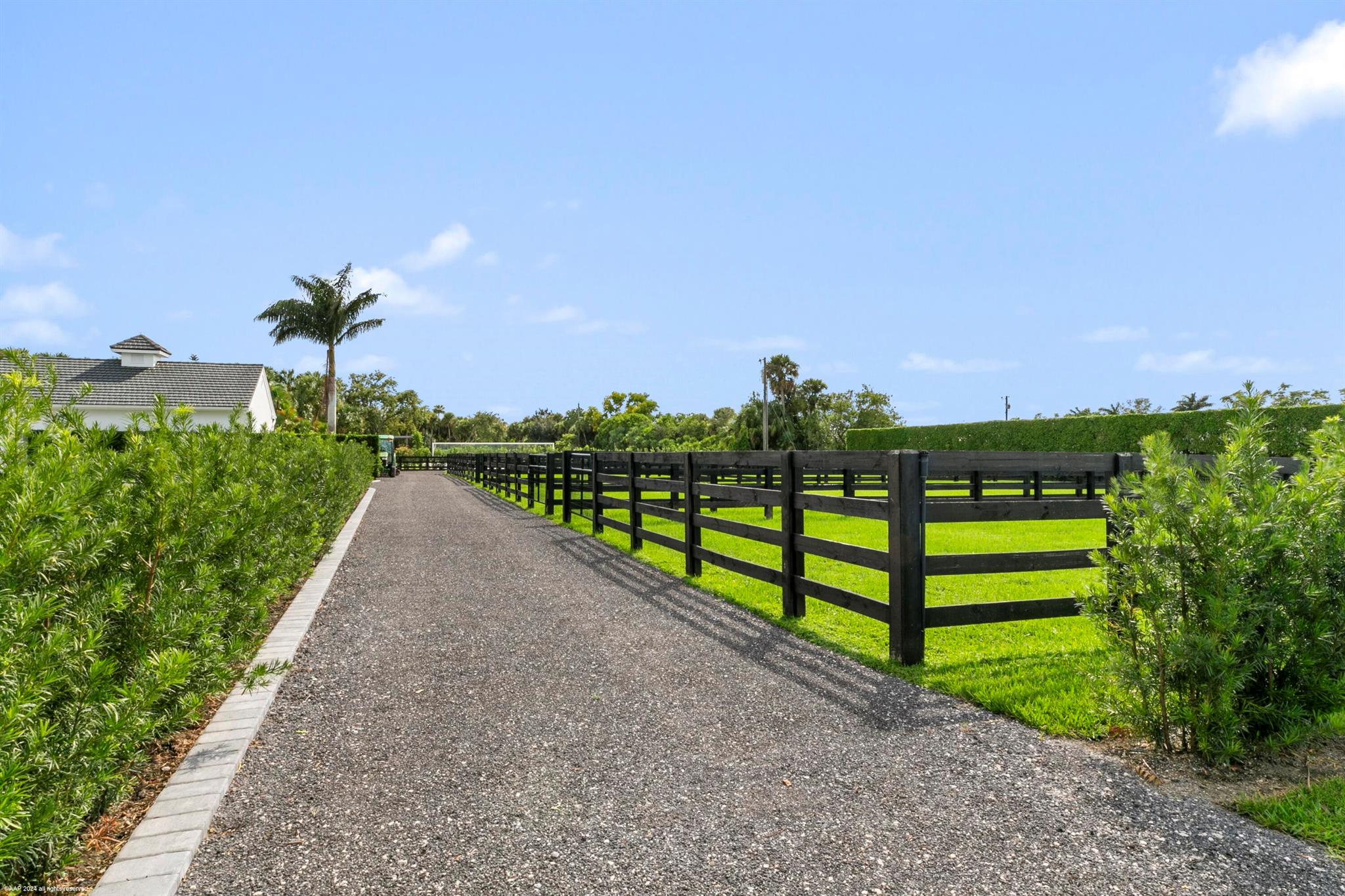 PALM BEACH POINT - Residential