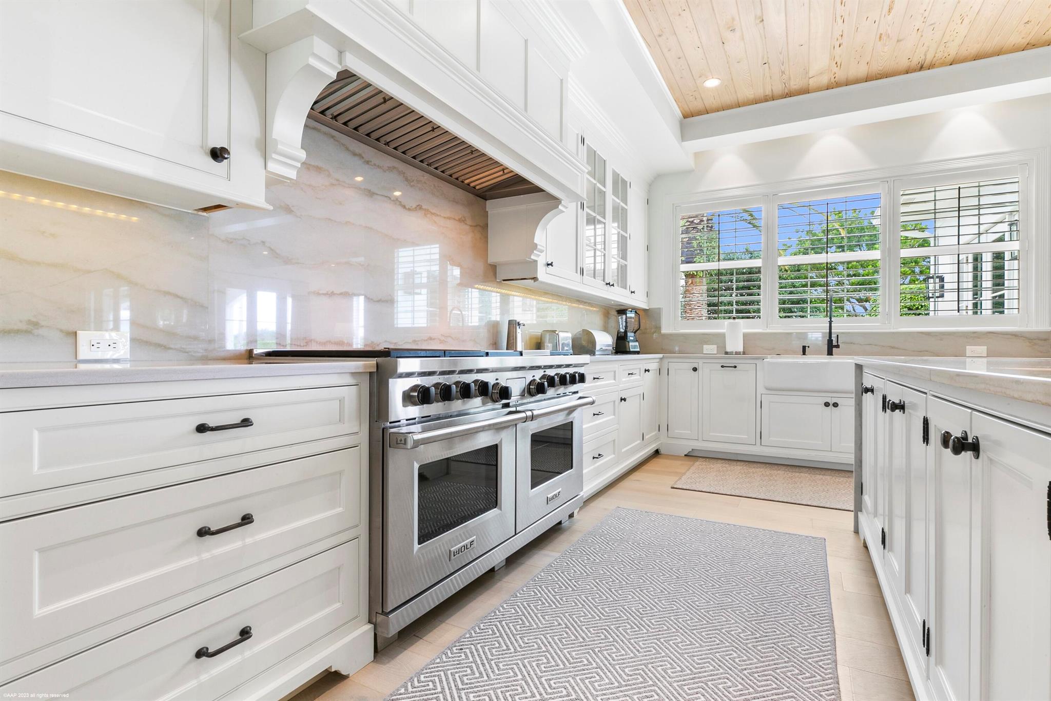 PALM BEACH POINT - Residential