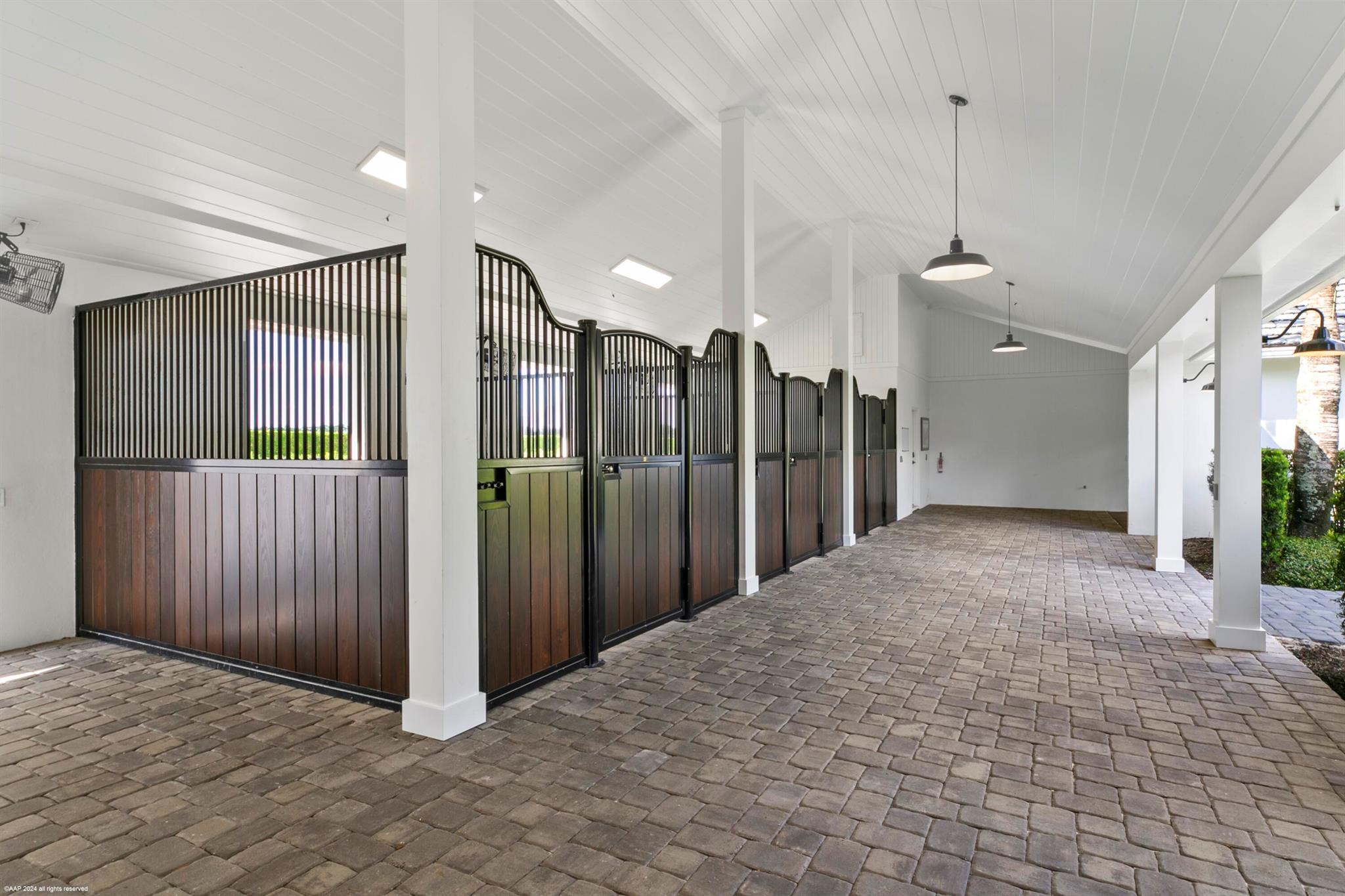 PALM BEACH POINT - Residential