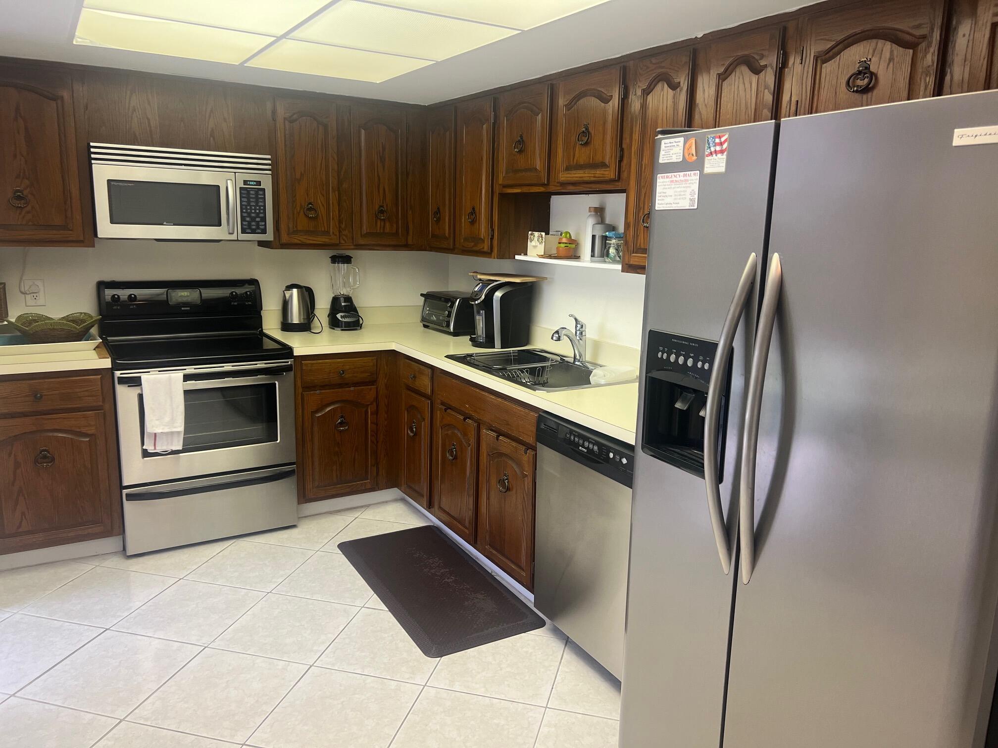 WILLOW WOOD - Residential Lease