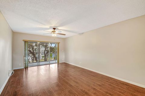 3186 Via Poinciana Drive 304 Lake Worth FL 33467