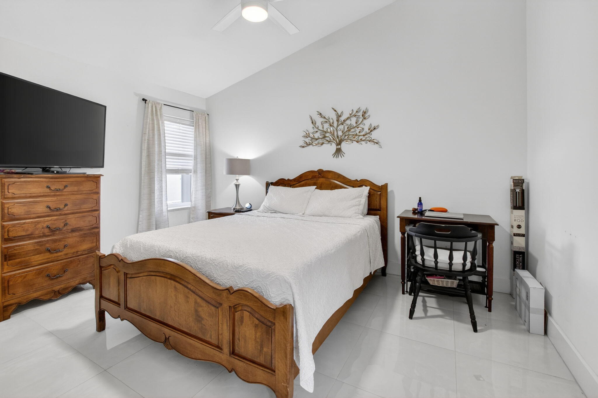 TROPICAL LAKES PH 2 - Residential