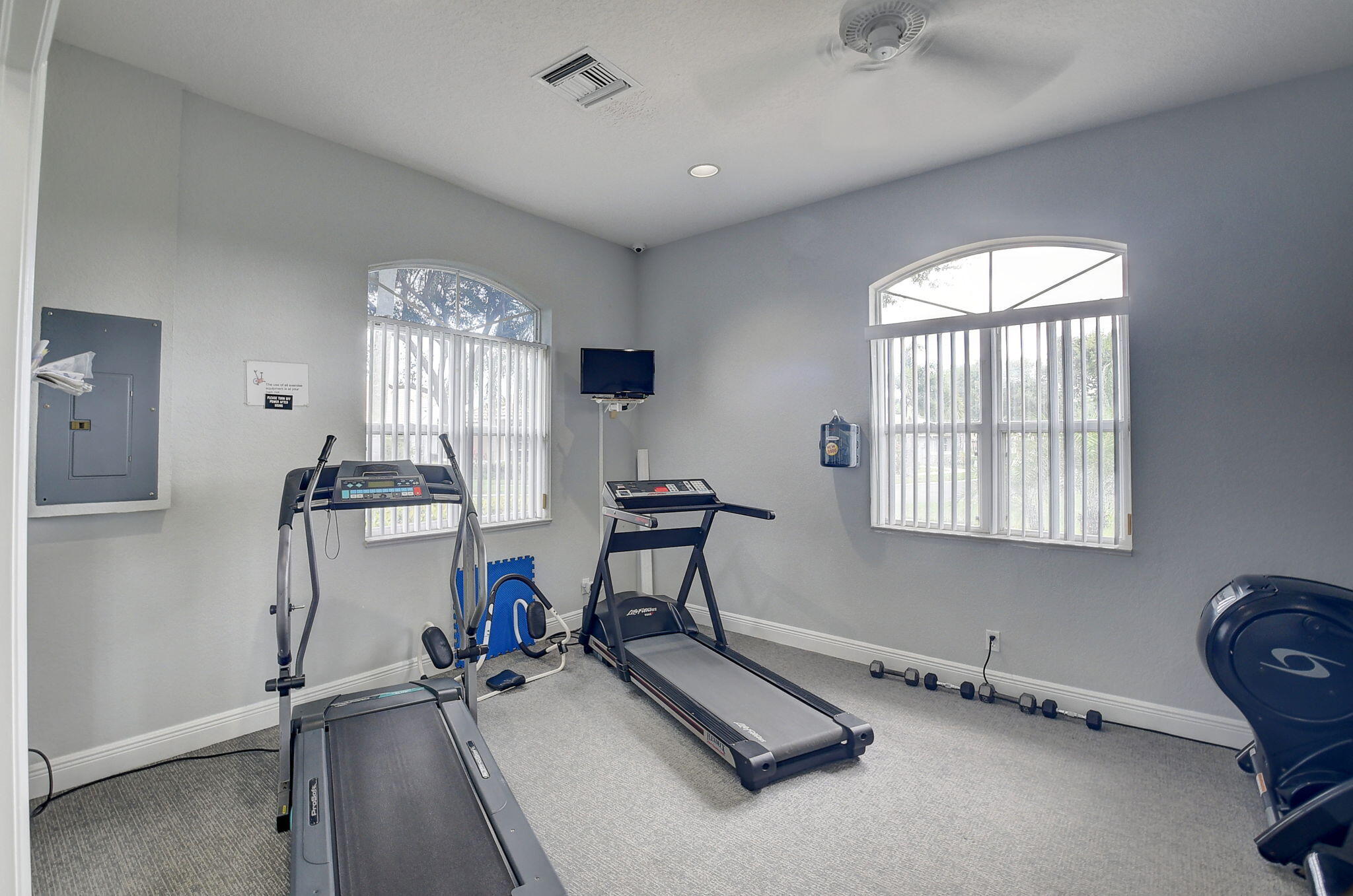 TROPICAL LAKES PH 2 - Residential