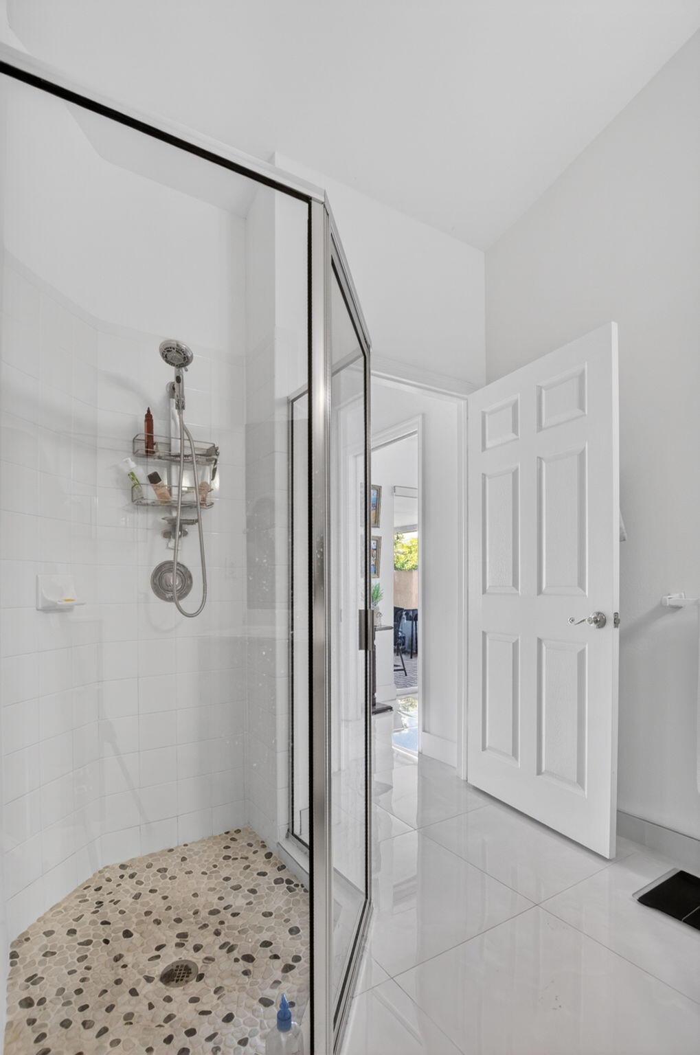 TROPICAL LAKES PH 2 - Residential