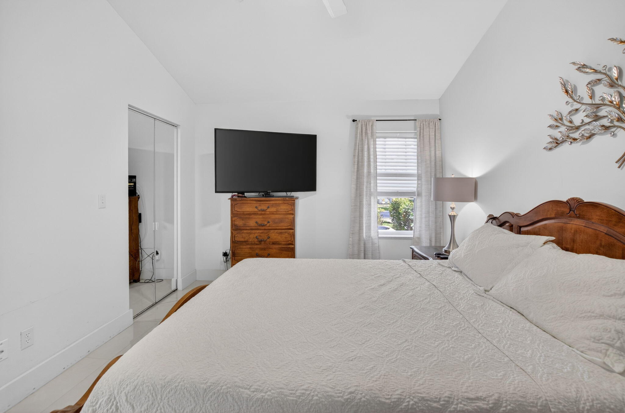 TROPICAL LAKES PH 2 - Residential