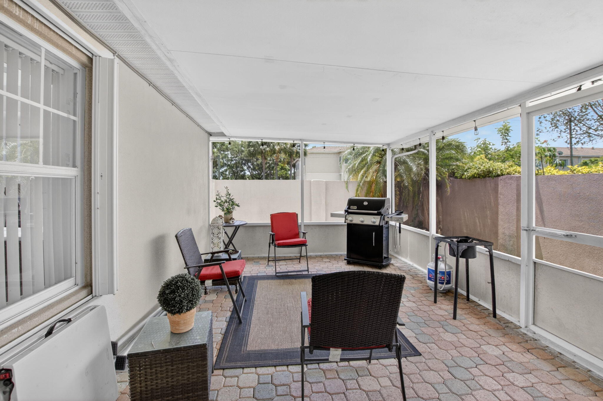 TROPICAL LAKES PH 2 - Residential