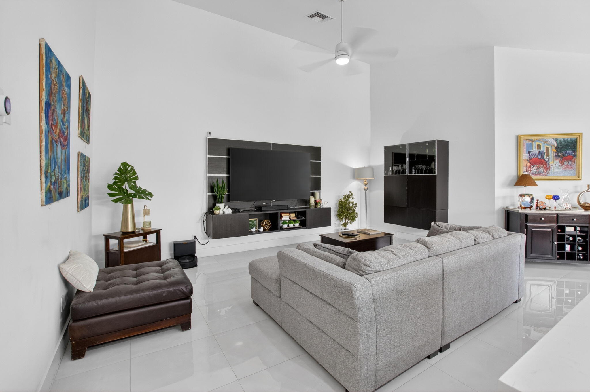 TROPICAL LAKES PH 2 - Residential