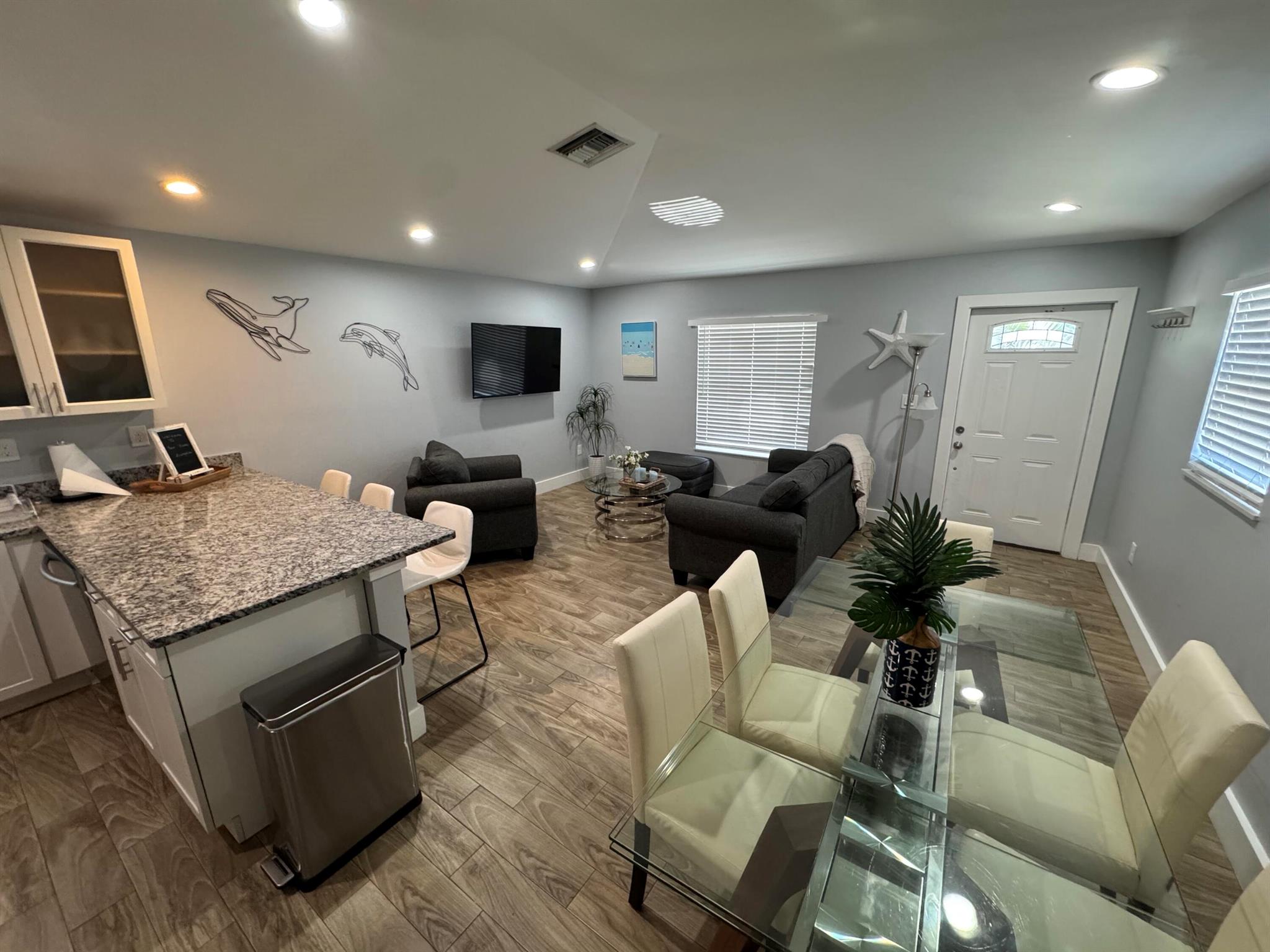 LAKE WORTH TOWN OF - Residential Lease