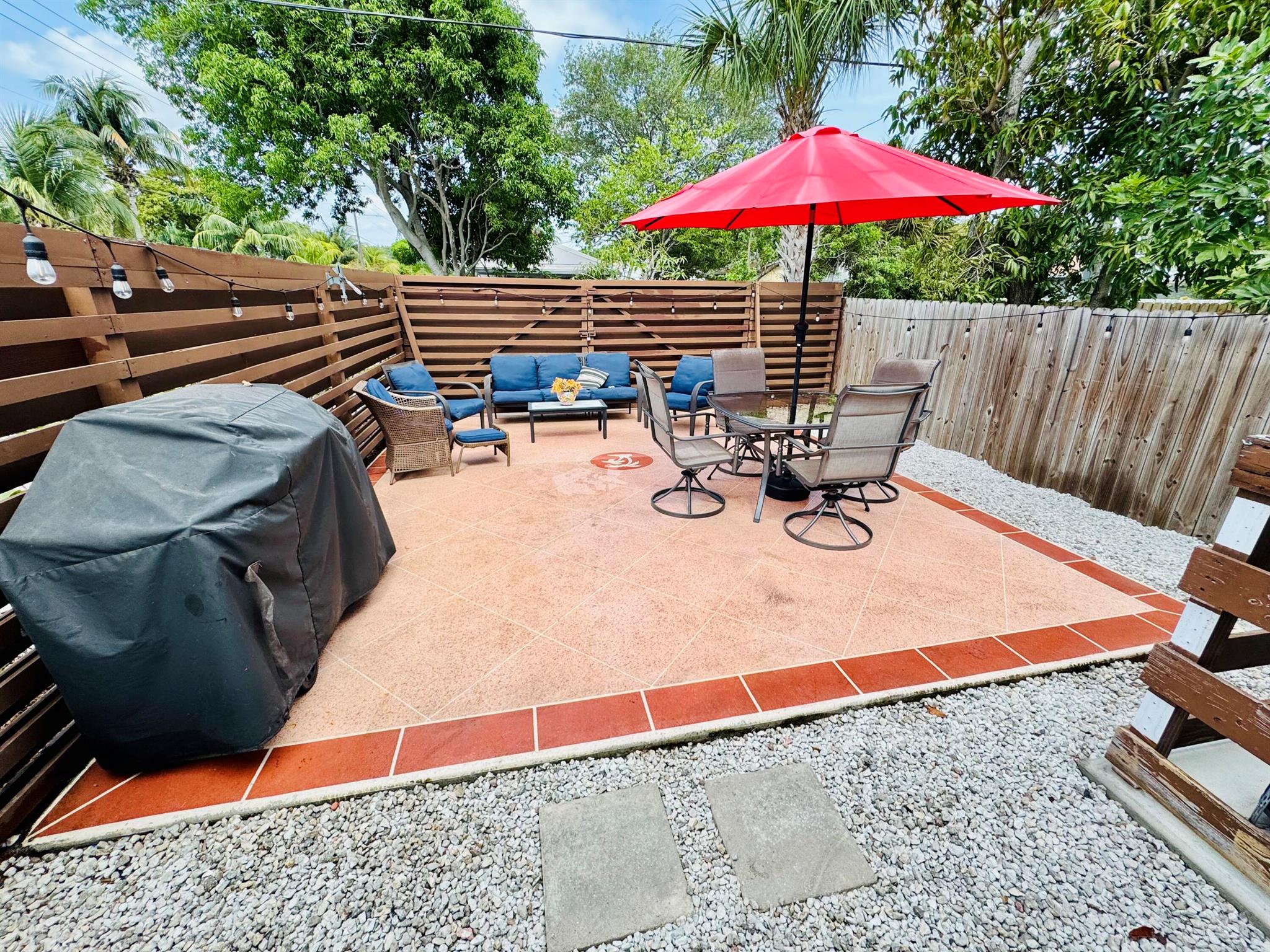 LAKE WORTH TOWN OF - Residential Lease