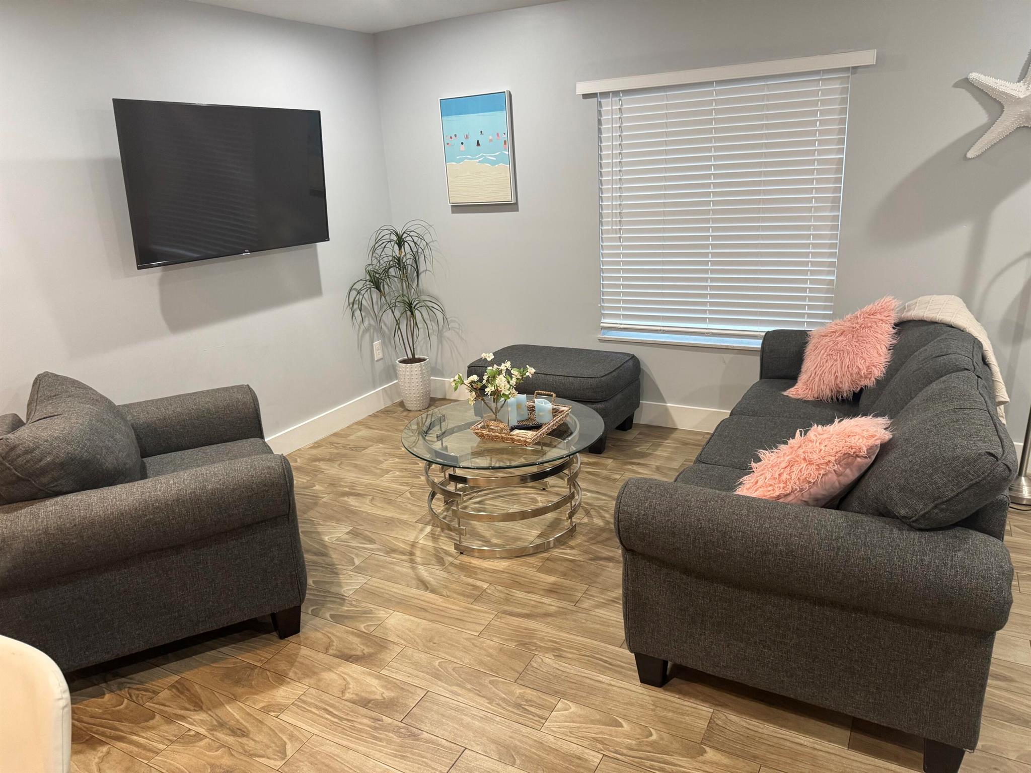 LAKE WORTH TOWN OF - Residential Lease