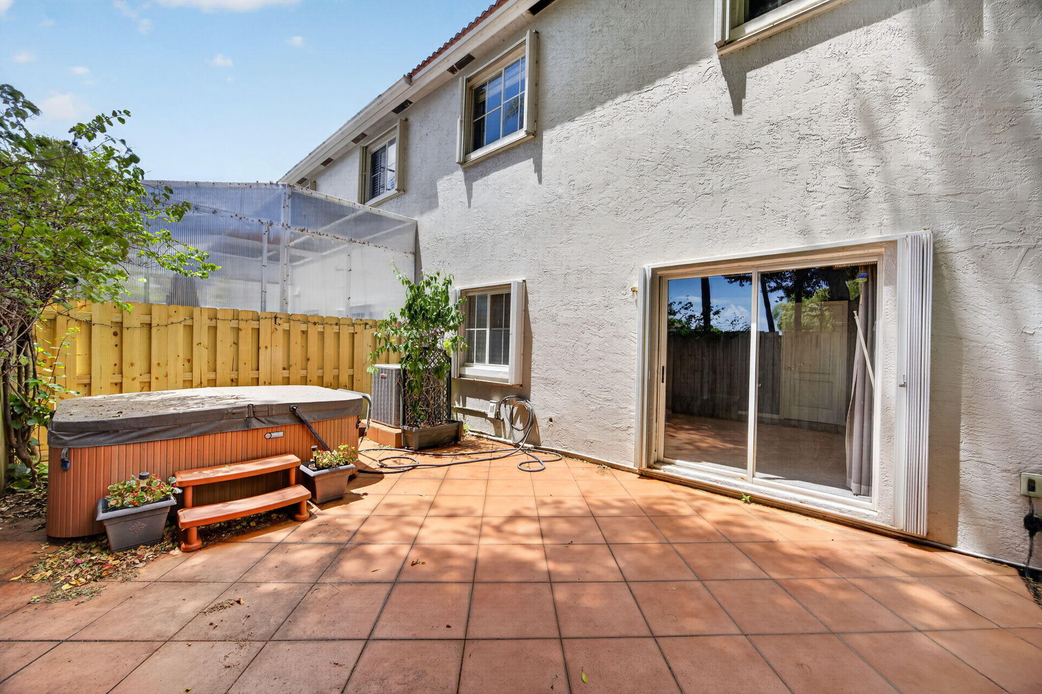 REVISED PLAT OF HILLCREST VILLAS - Residential