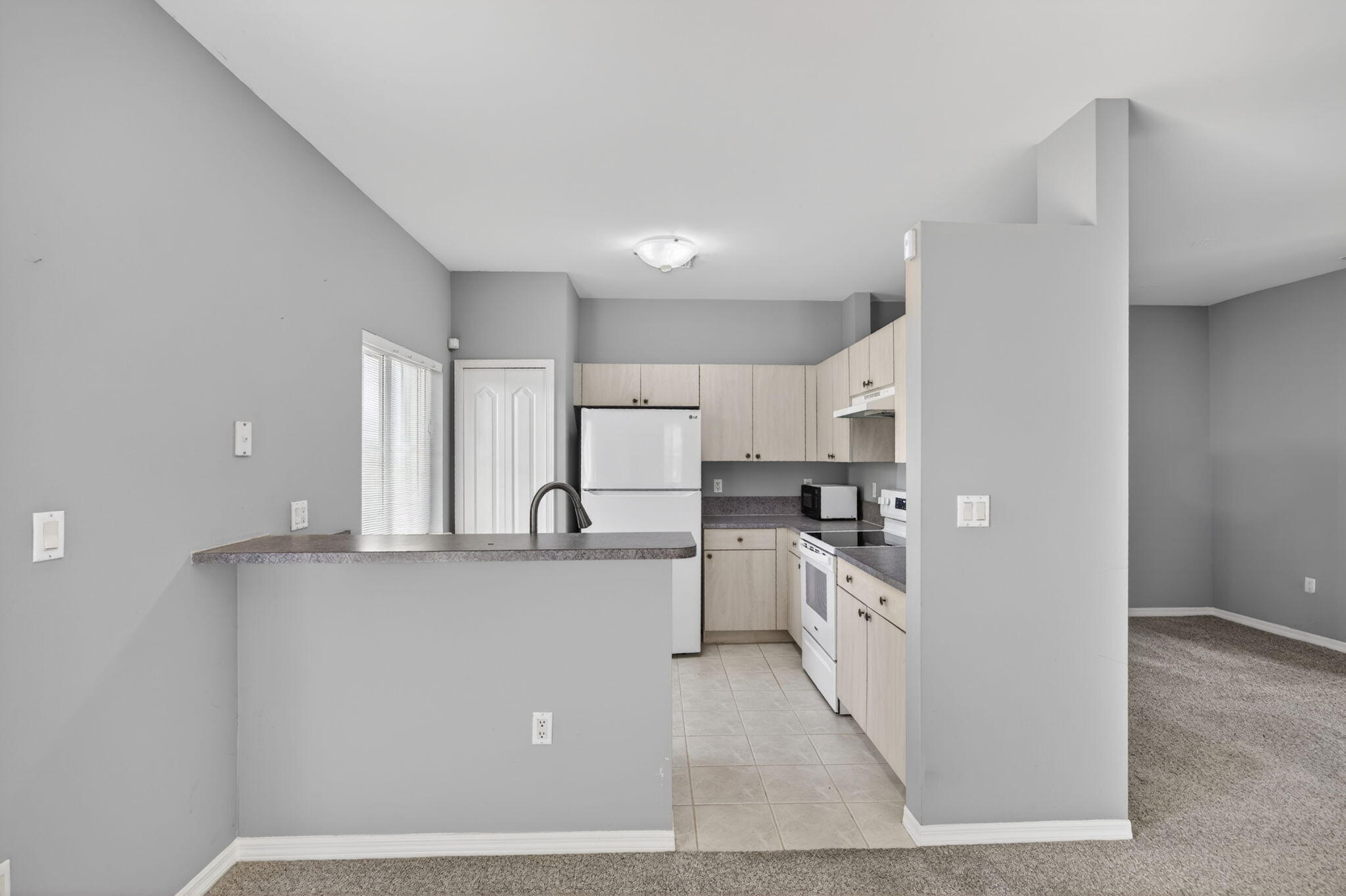 REVISED PLAT OF HILLCREST VILLAS - Residential