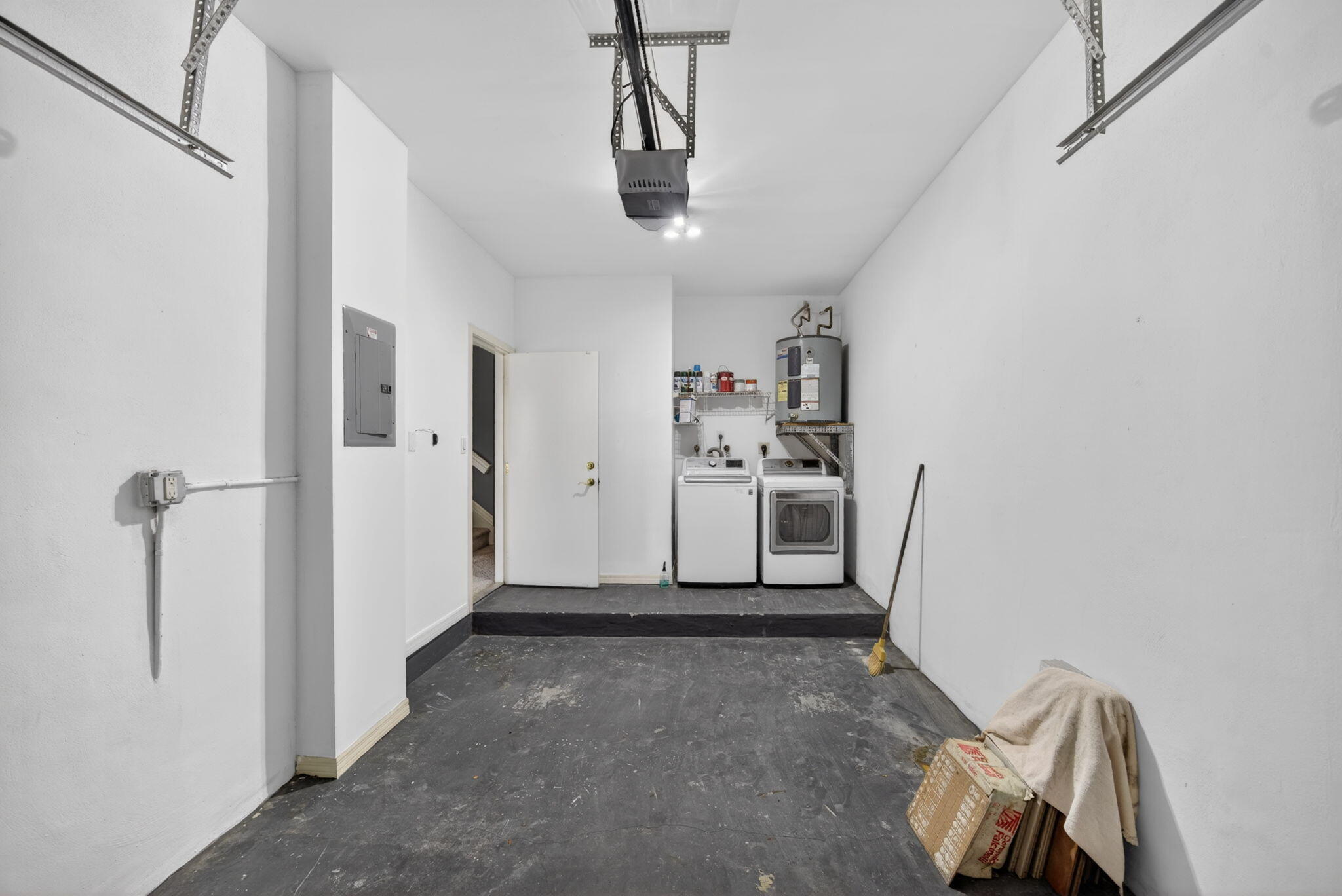 REVISED PLAT OF HILLCREST VILLAS - Residential