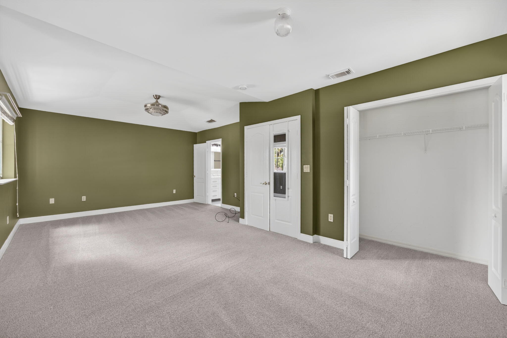 REVISED PLAT OF HILLCREST VILLAS - Residential