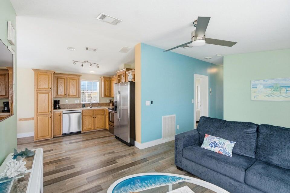 166 NETTLES Boulevard