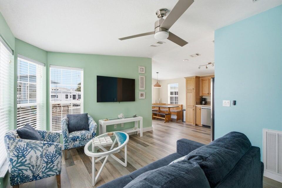 166 NETTLES Boulevard