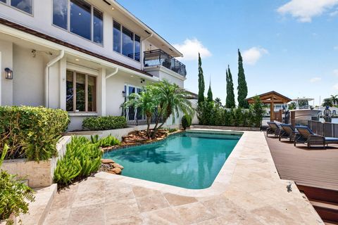 Tiny photo for 3110 NE 47th Street, Fort Lauderdale, FL 33308 (MLS # B26044526)