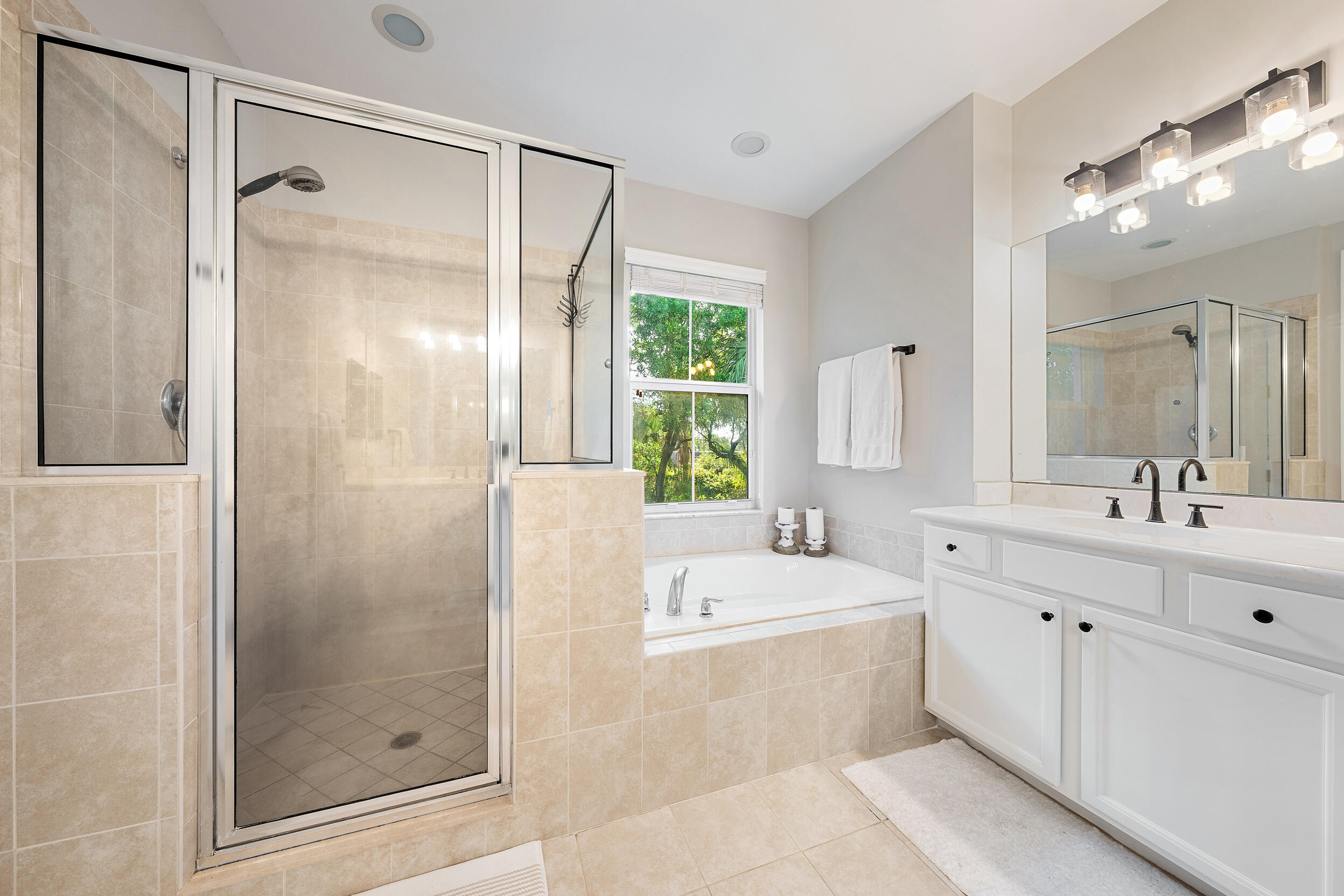 Hampton Cay - Residential