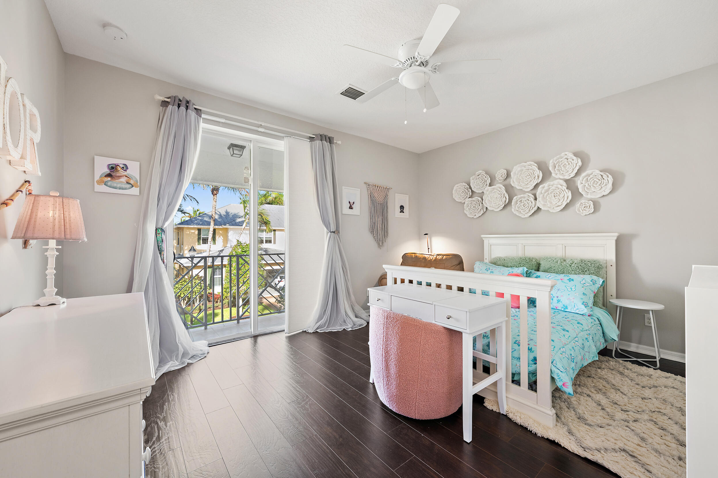 Hampton Cay - Residential