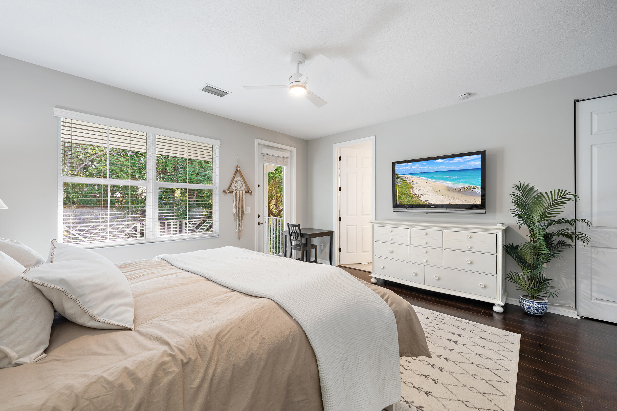 Hampton Cay - Residential