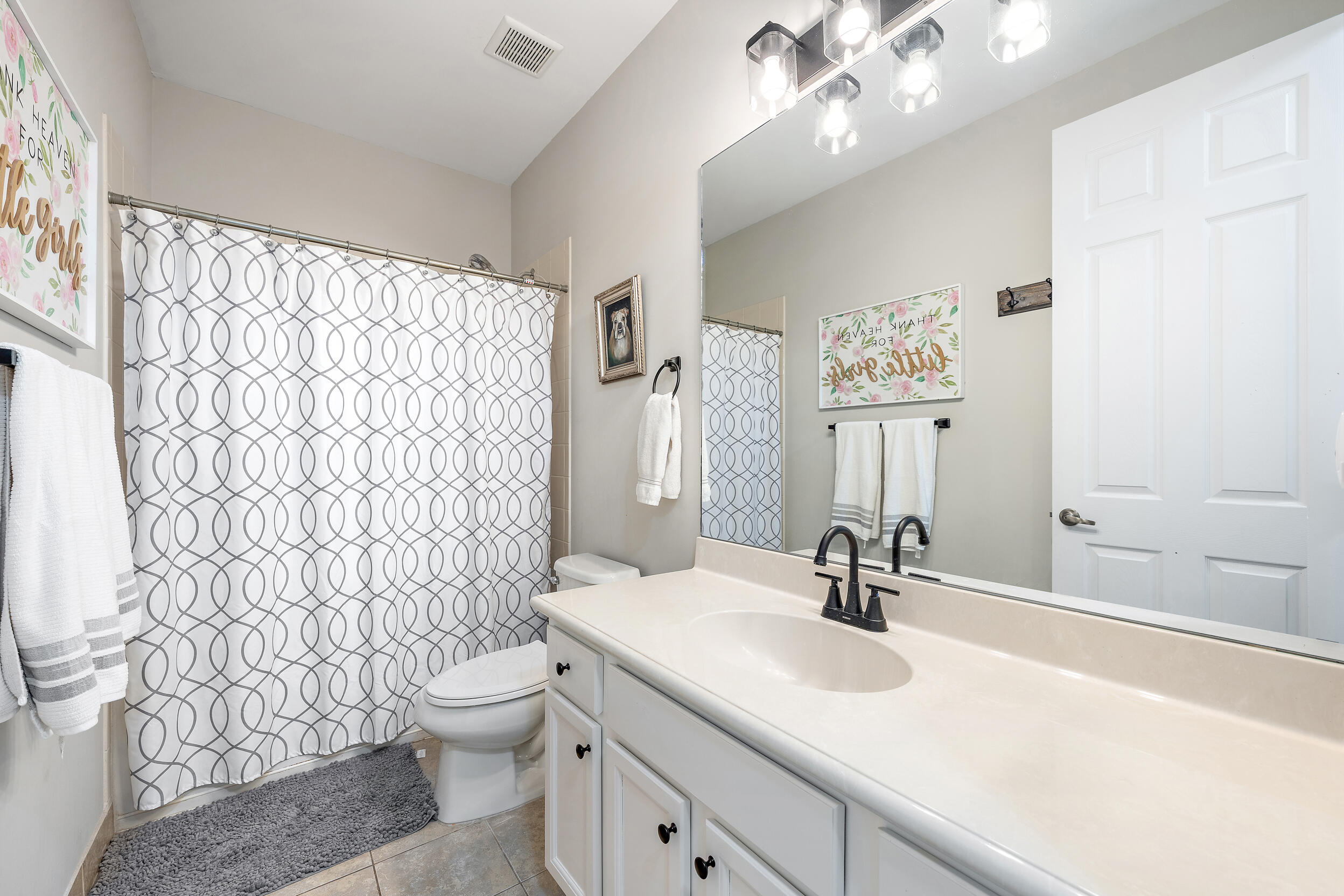 Hampton Cay - Residential