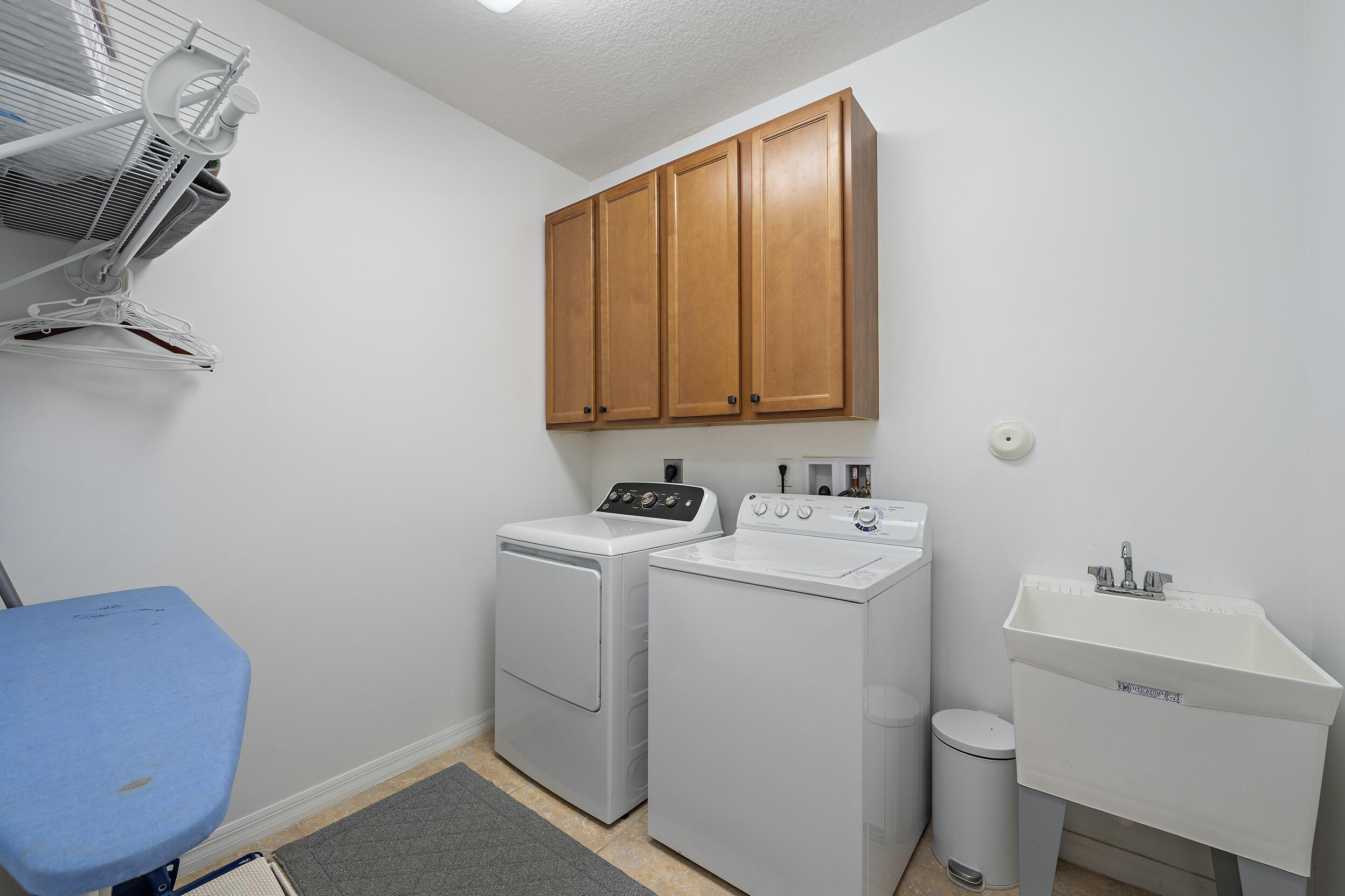 Hampton Cay - Residential