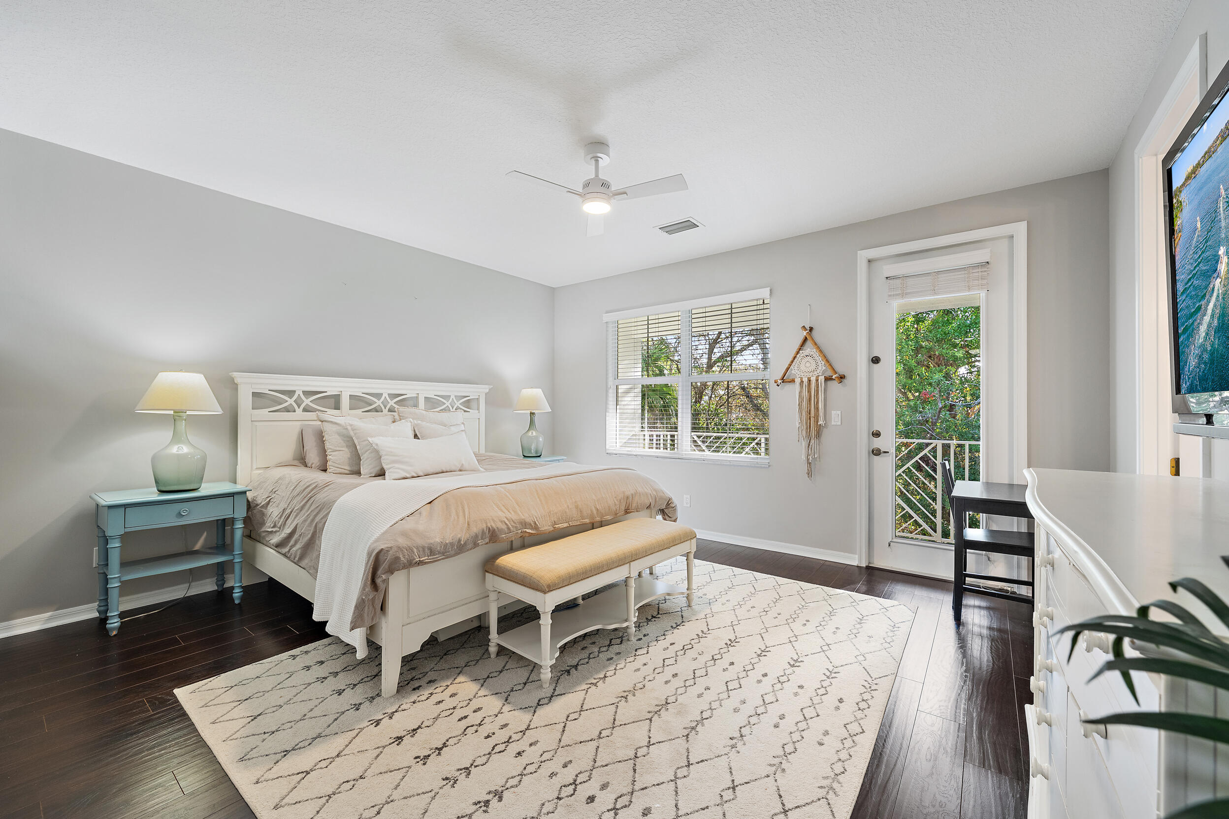 Hampton Cay - Residential