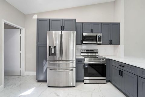 6412 Kings Gate Circle Delray Beach FL 33484