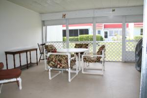 Cresthaven Cond Townhomes - Residential