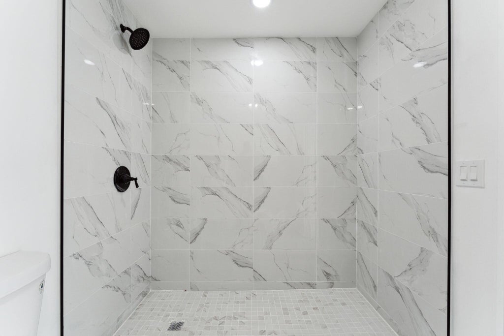 Photo of 140 NE 5th Street, Deerfield Beach, FL 33441 (MLS # R11009834)