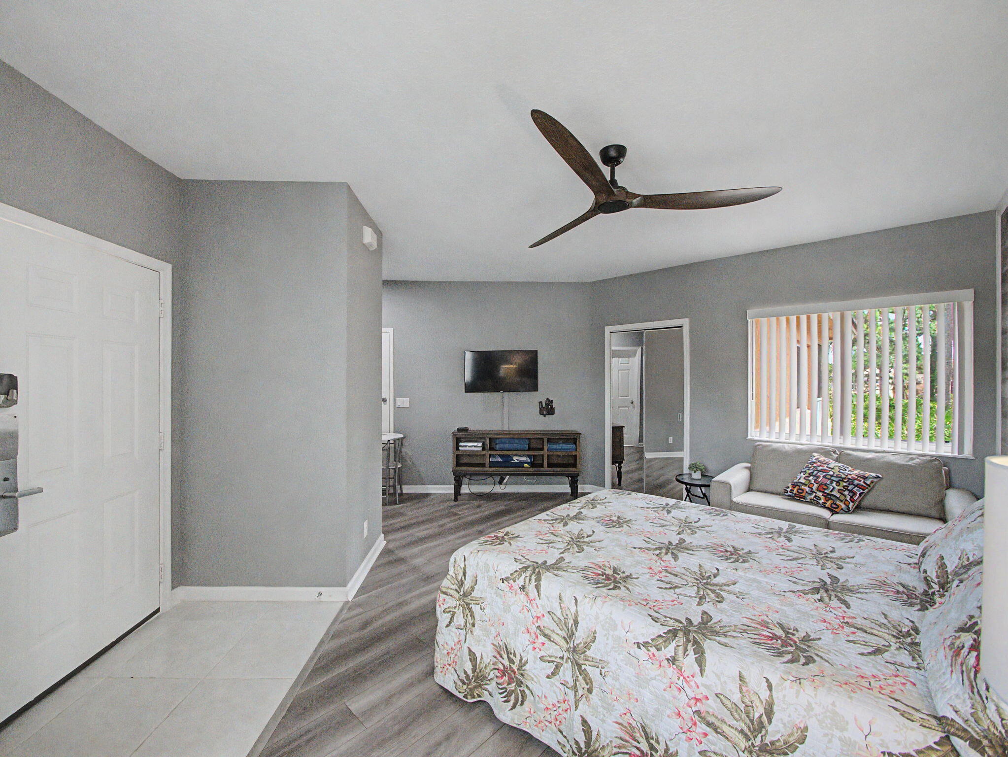 CASTLE PINES CONDOMINIUM - Residential