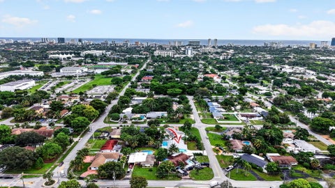 Tiny photo for 1131 NE 3rd Street, Pompano Beach, FL 33060 (MLS # B26088466)