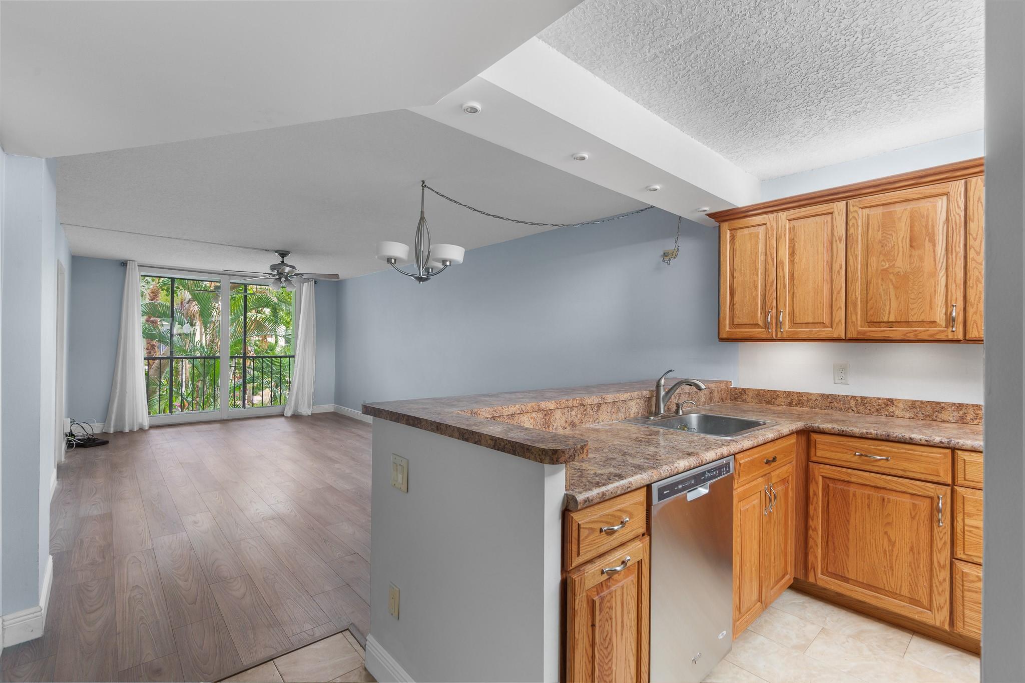5300 NE 24th Ter 223C