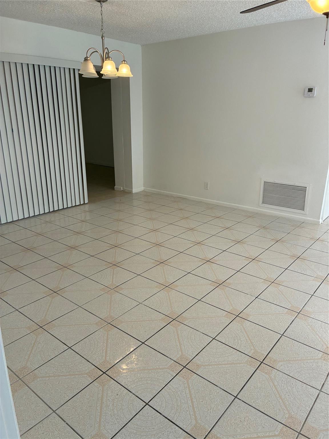 Kendall Green Sec F 53-5 - Residential Lease