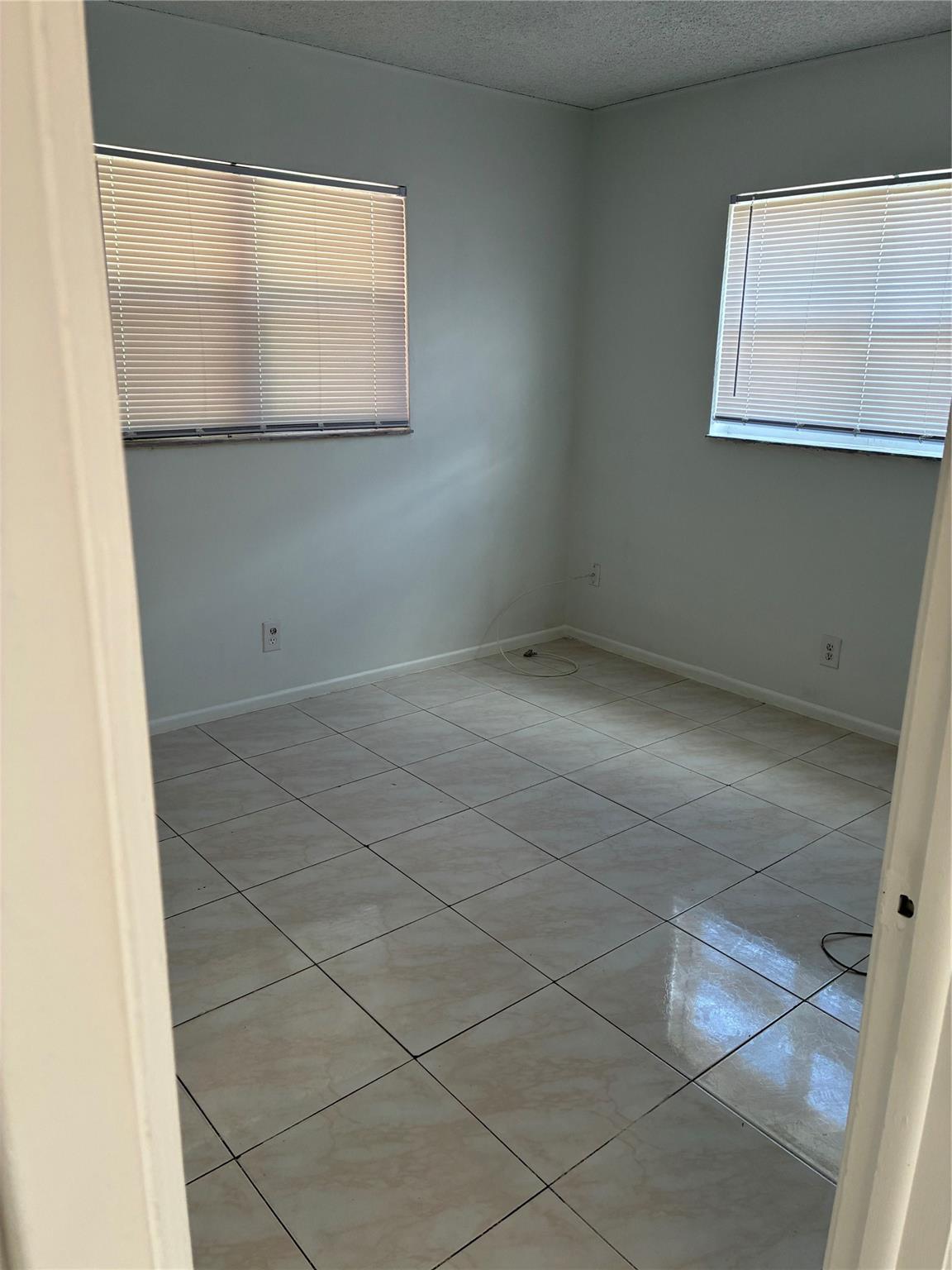 Kendall Green Sec F 53-5 - Residential Lease