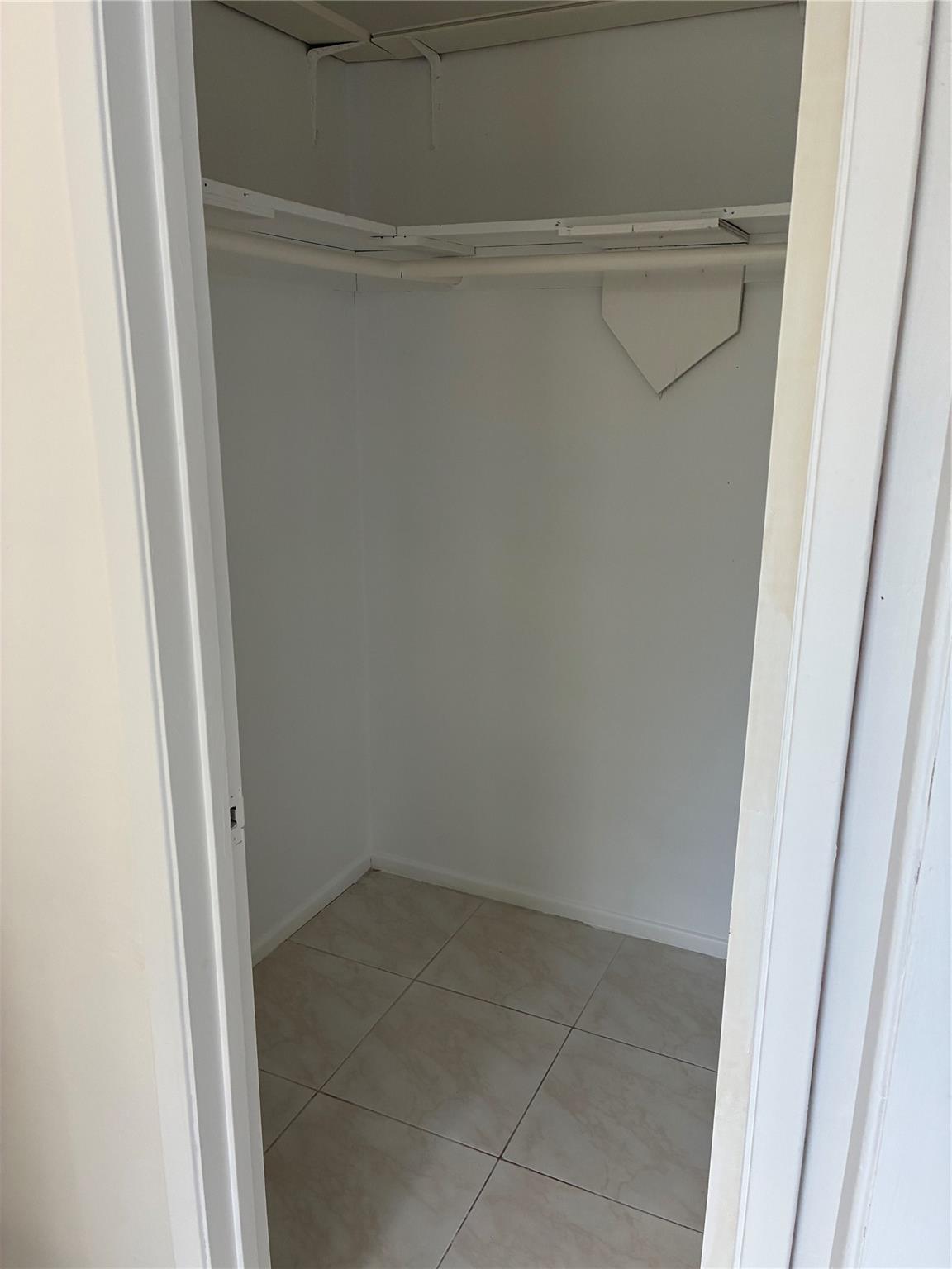 Kendall Green Sec F 53-5 - Residential Lease