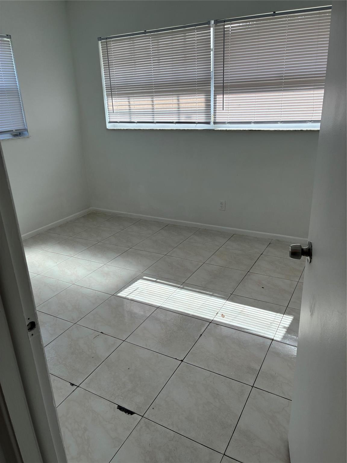 Kendall Green Sec F 53-5 - Residential Lease