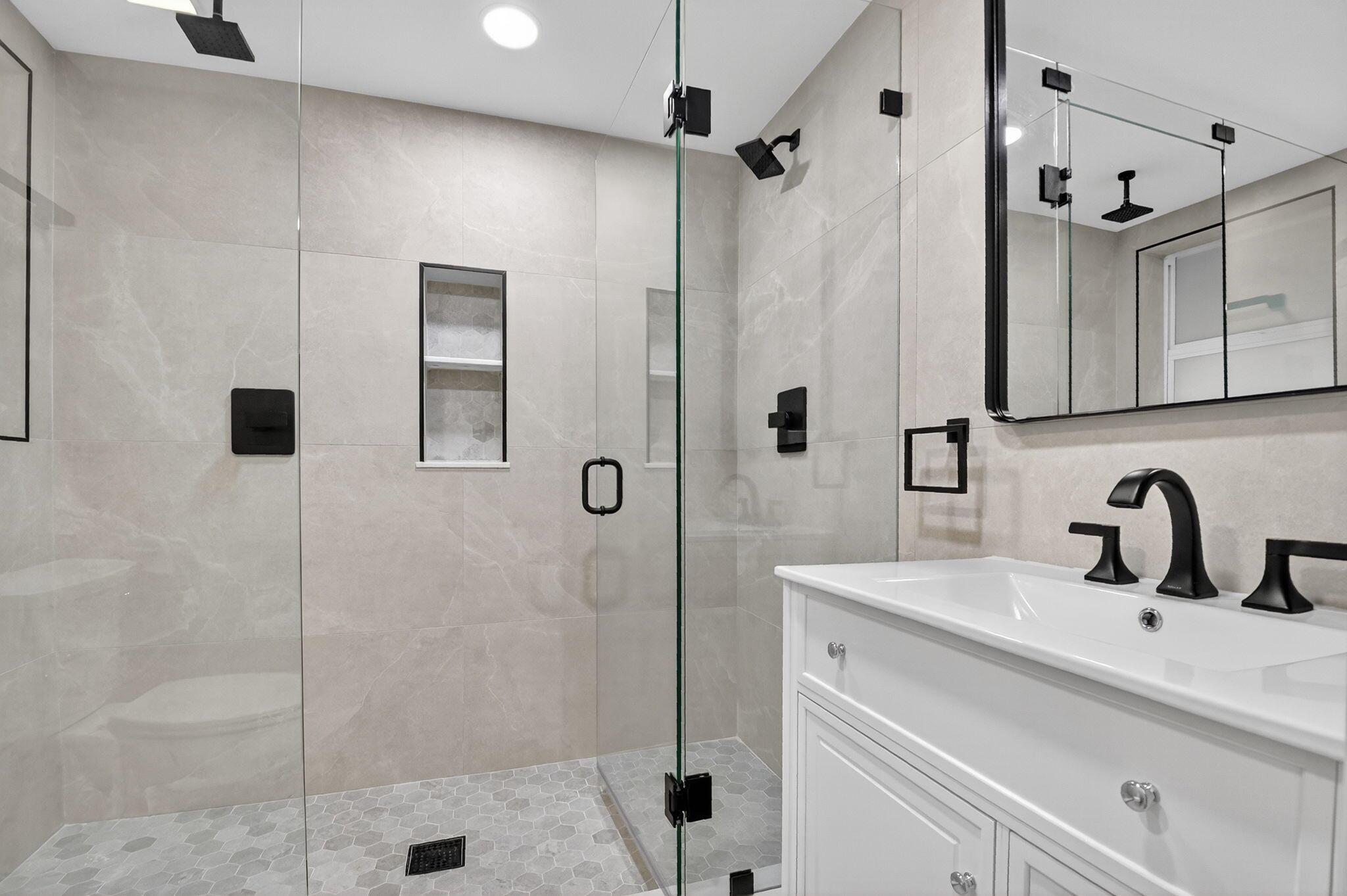 NORTH PALM BCH 1 - Residential Lease