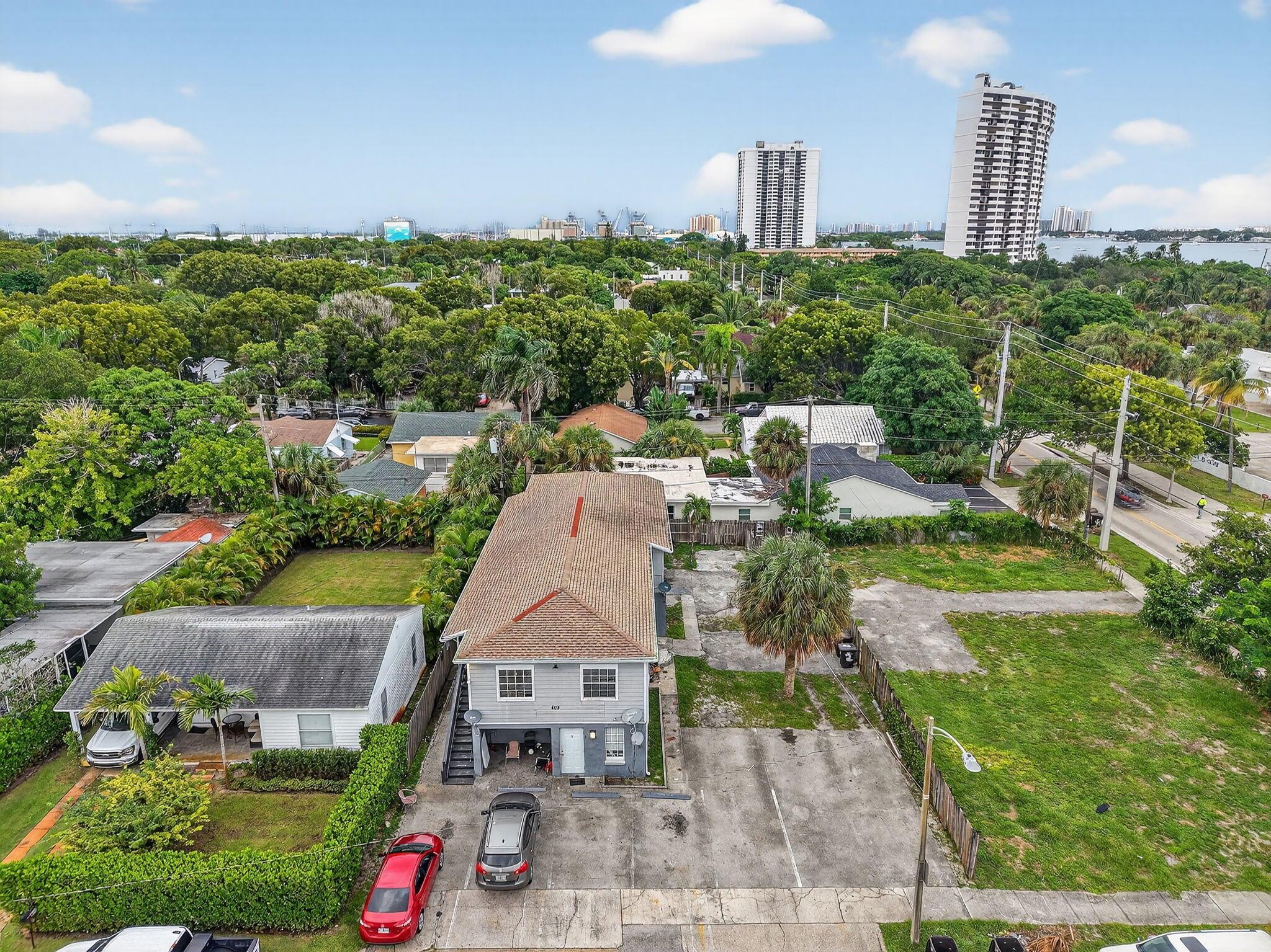 NORTH PALM BCH 1 - Residential Lease