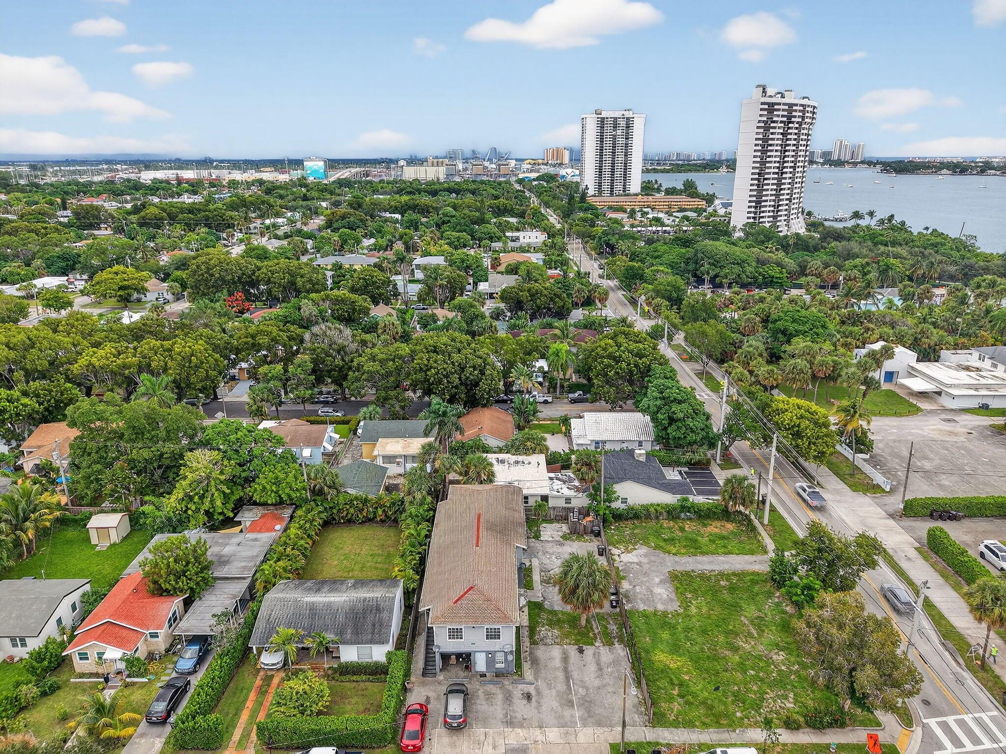 NORTH PALM BCH 1 - Residential Lease