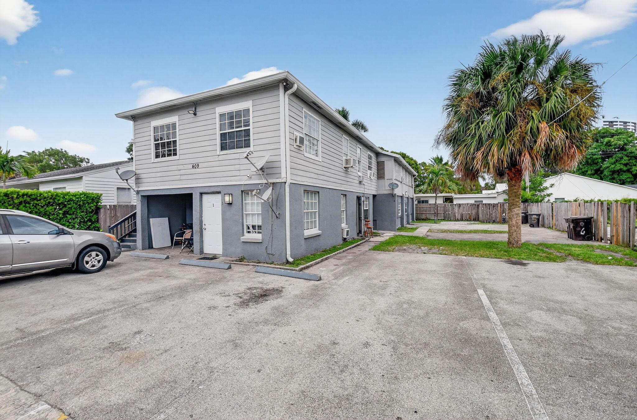 NORTH PALM BCH 1 - Residential Lease