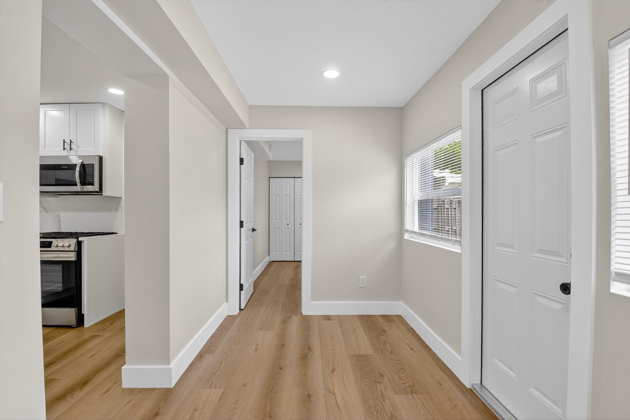 NORTH PALM BCH 1 - Residential Lease