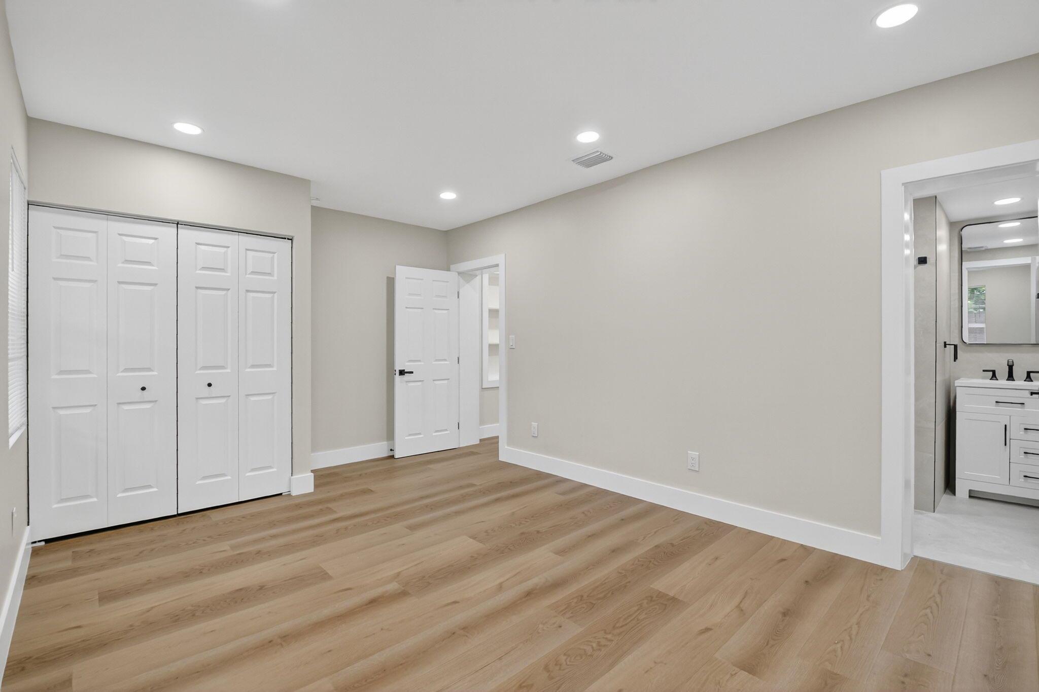 NORTH PALM BCH 1 - Residential Lease