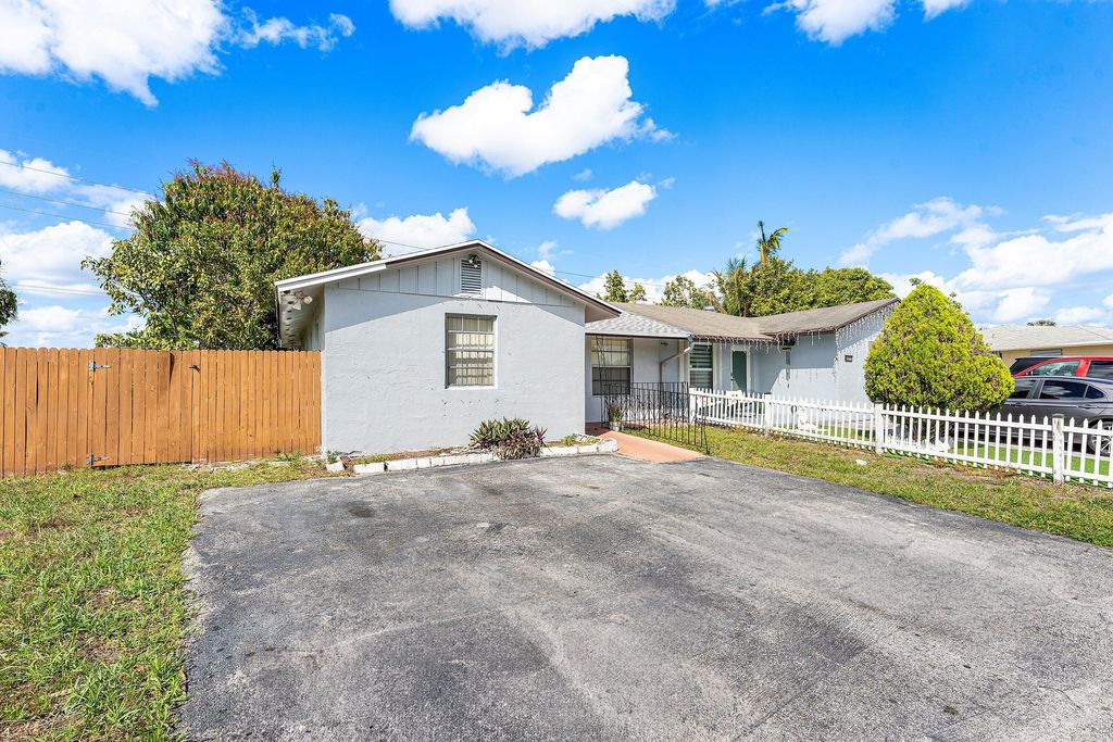 Photo of 5177 Cannon Way, West Palm Beach, FL 33415 (MLS # B26005961)