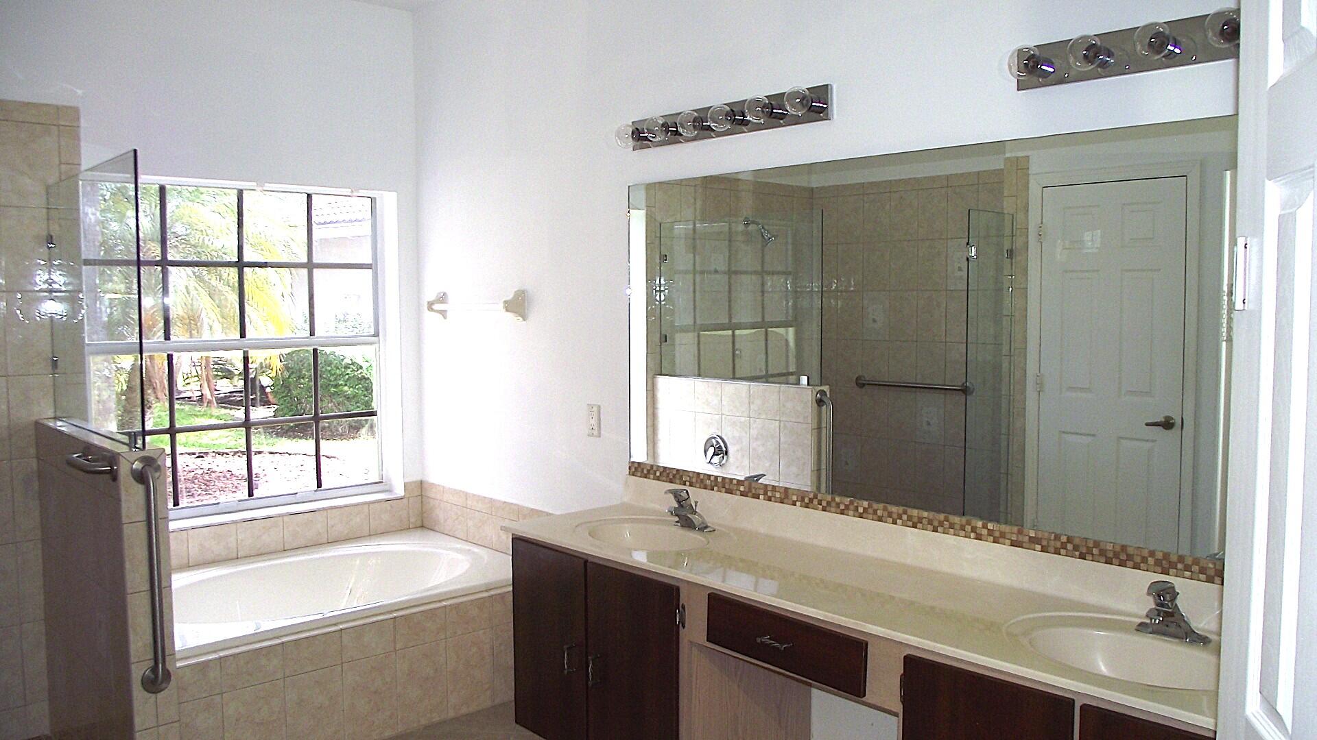 ORANGE POINT 1 - Residential