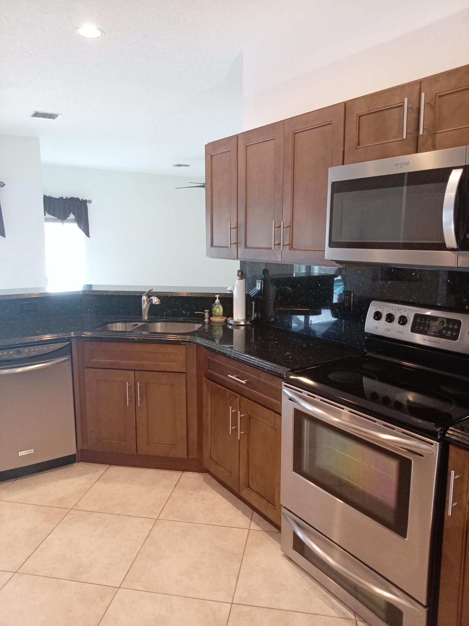 ORANGE POINT 1 - Residential