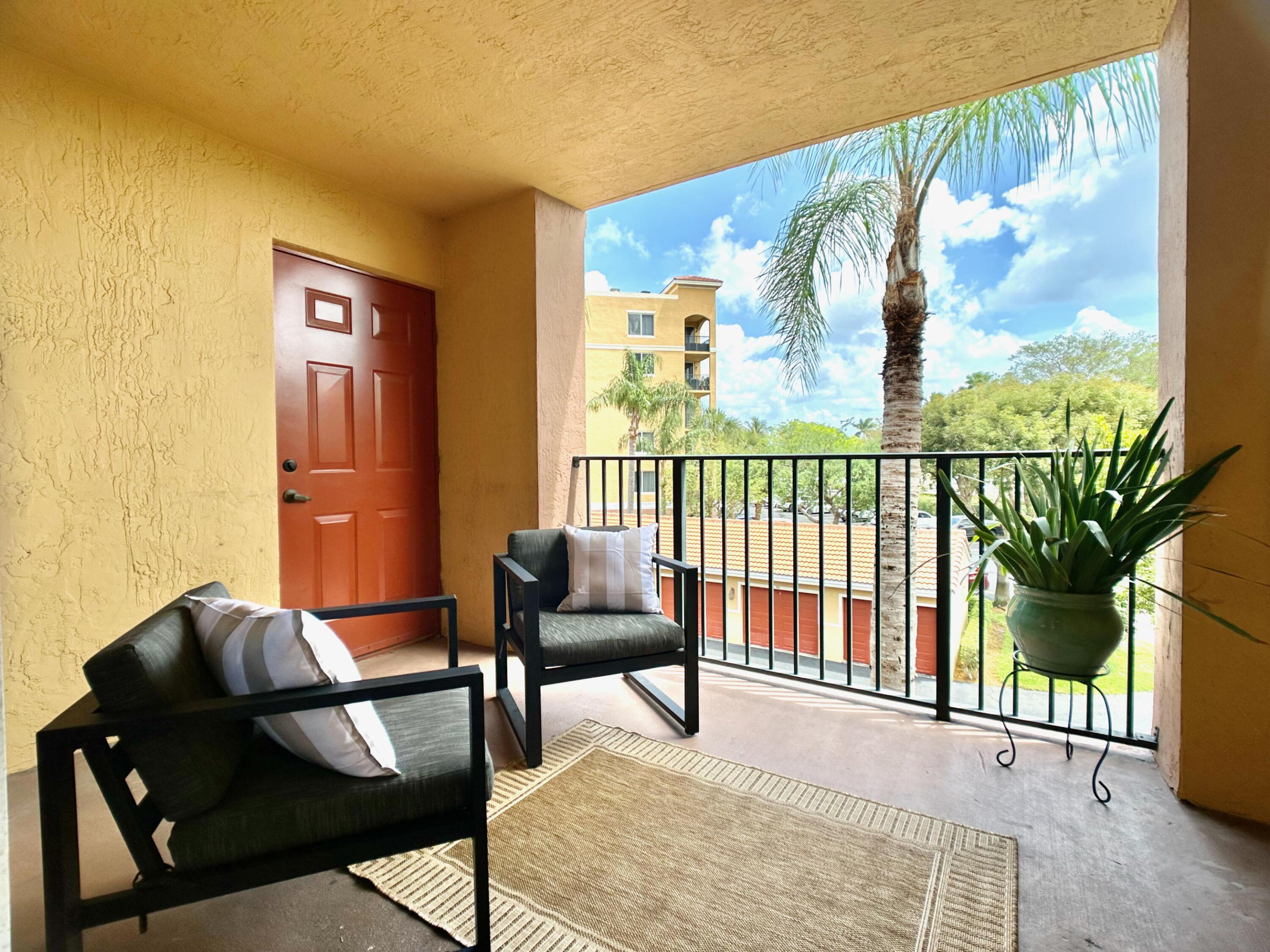 HYPOLUXOS MARINERS CAY CONDO - Residential