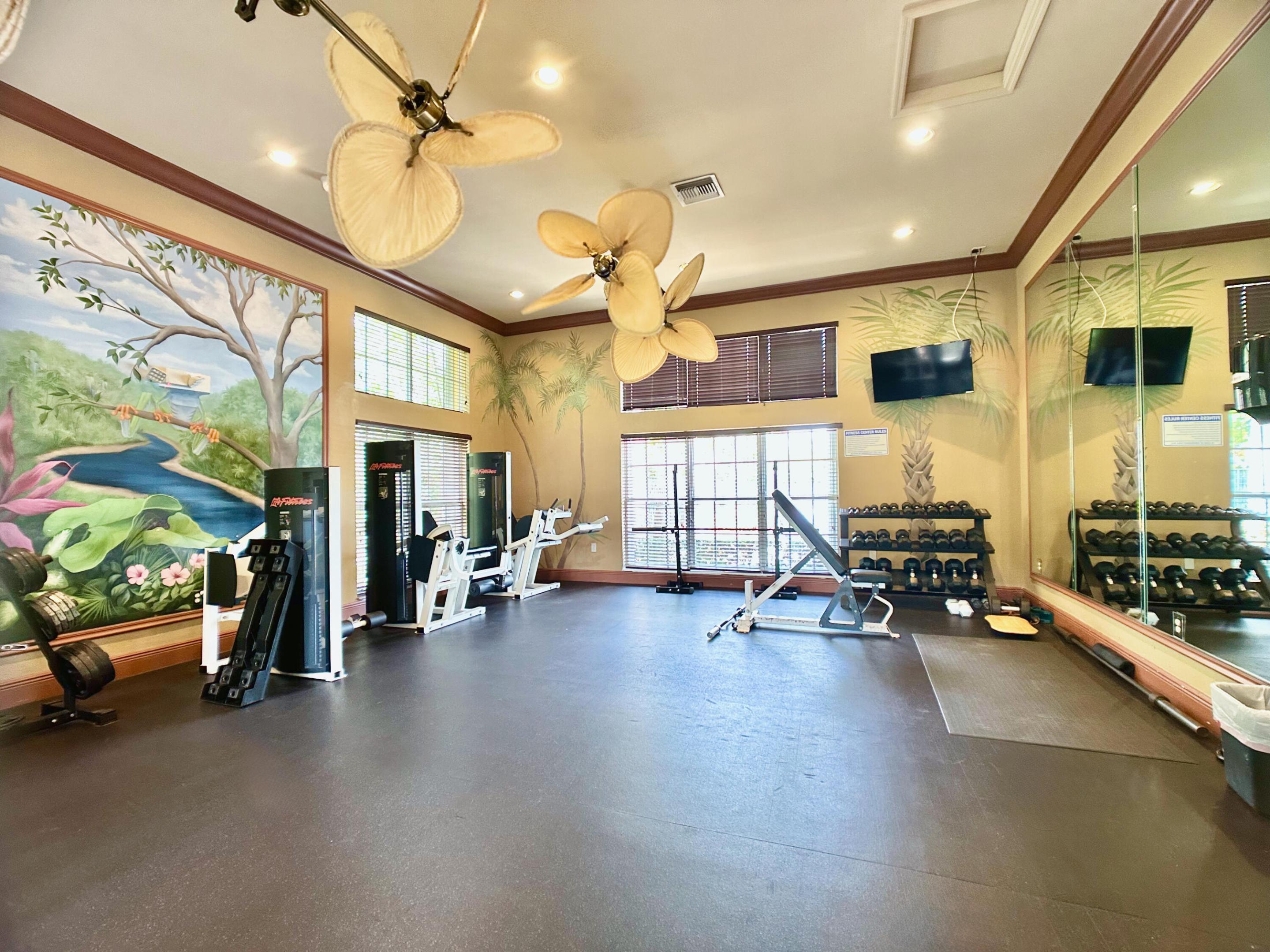 HYPOLUXOS MARINERS CAY CONDO - Residential