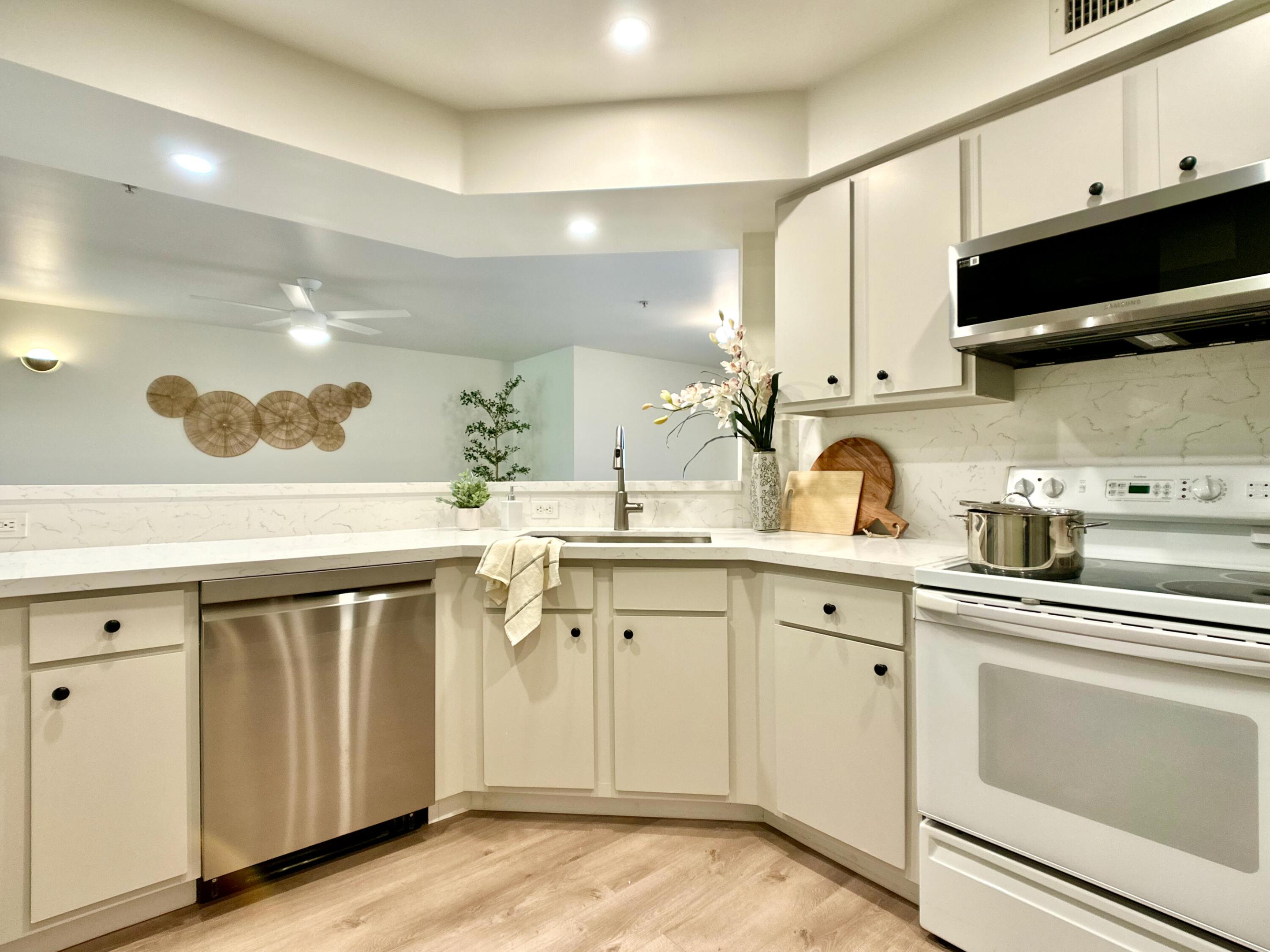 700 Scotia Drive 305